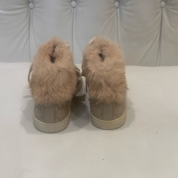 Gucci Women's Cream High-Top Sneakers with Rabbit Fur Trim, Size 38 - Picture 5 of 12